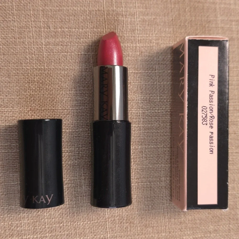 Mary Kay Creme Lipstick Pink Passion Rose Passion 027583 0.13oz NIB Discontinued